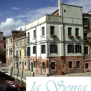 https://la-sensa-bb.hotelinveneto.com